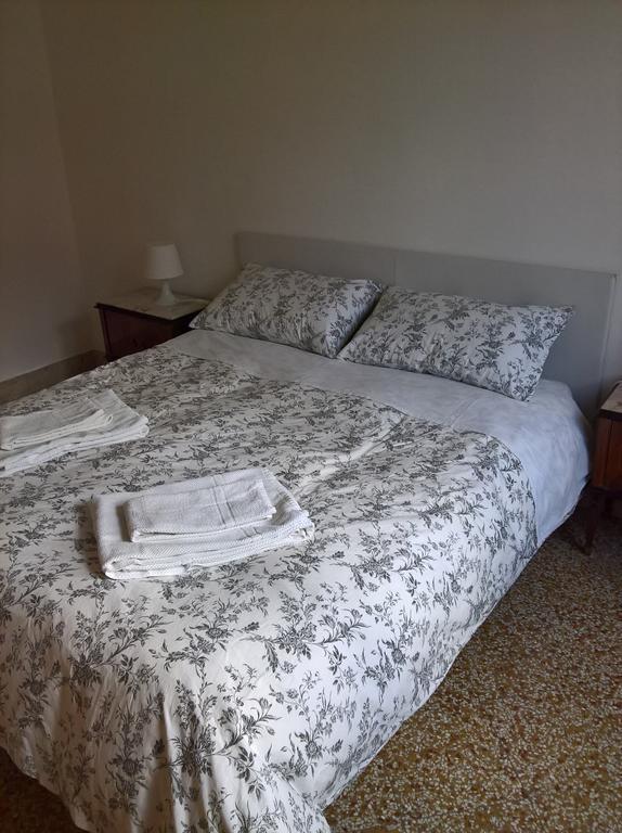 Marchese Ugo Bed & Breakfast Palermo Exterior photo